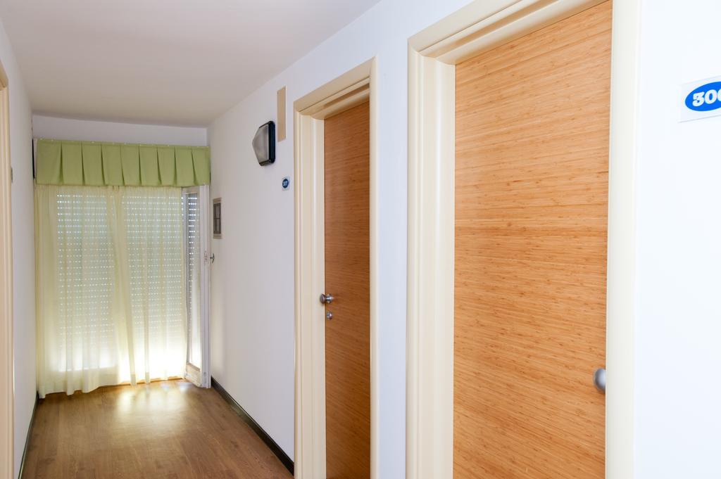 Albergo Villa Mauri Rimini Ngoại thất bức ảnh