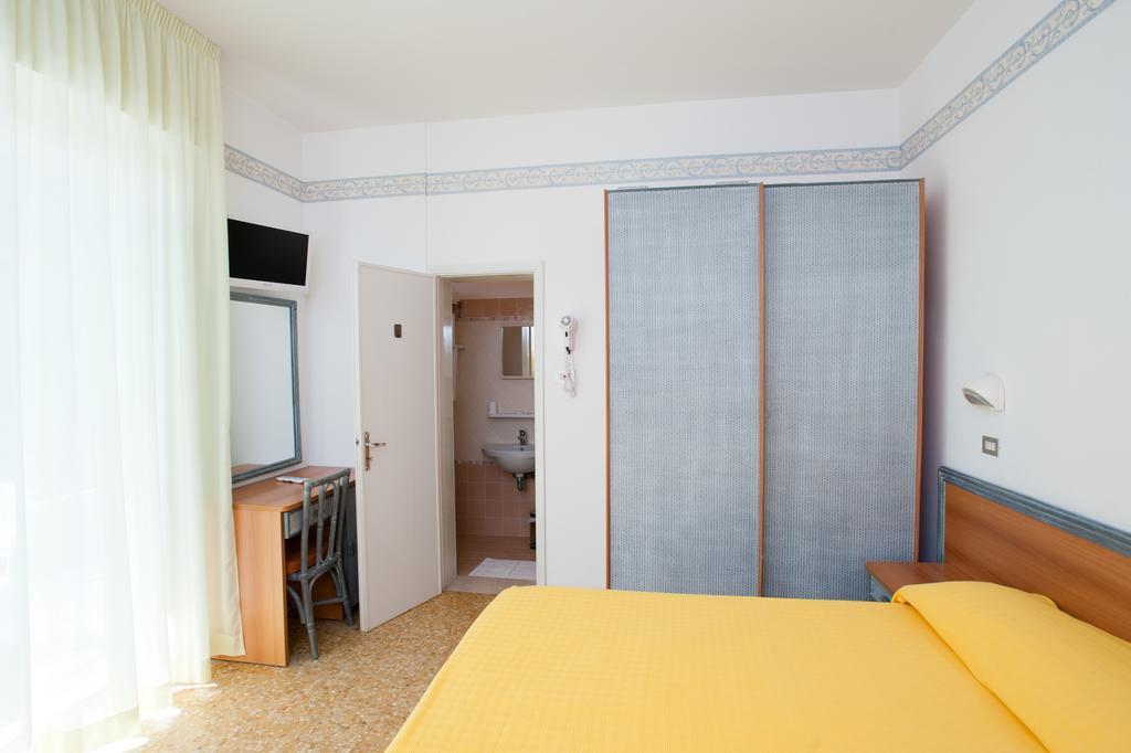 Albergo Villa Mauri Rimini Ngoại thất bức ảnh